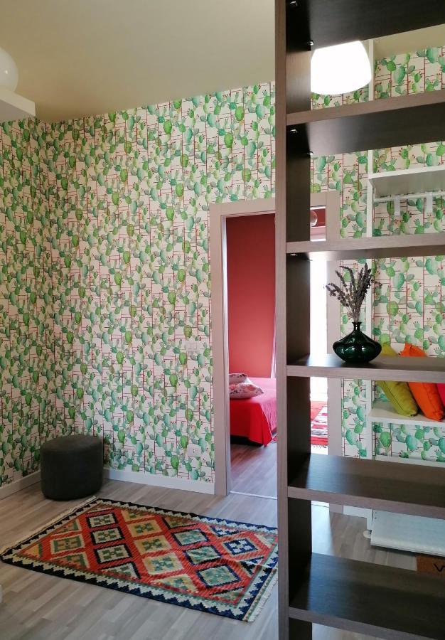 Inner City De Luxe Apartment カターニア エクステリア 写真