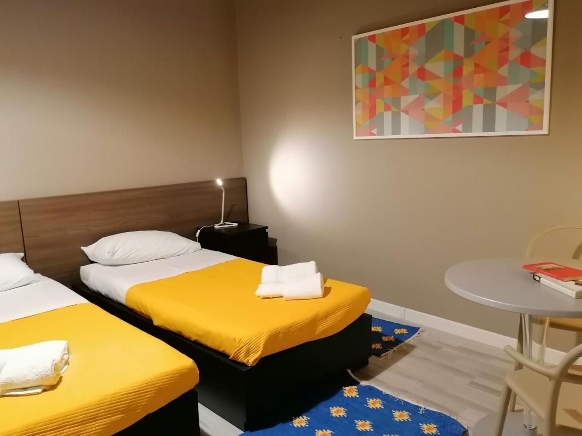 Inner City De Luxe Apartment カターニア エクステリア 写真